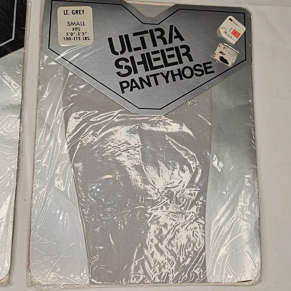Vintage Ultra Sheer Pantyhose Lot 2 Beechwood Control Top Light Grey‎ Small